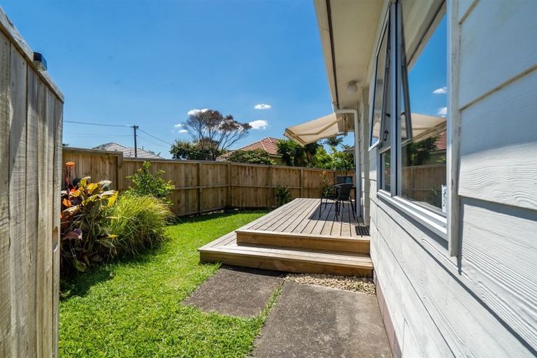 Photo of property in 3/68 Lake Road, Narrow Neck, Auckland, 0624