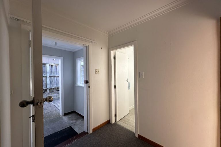 Photo of property in 6 Chatham Street, Berhampore, Wellington, 6023