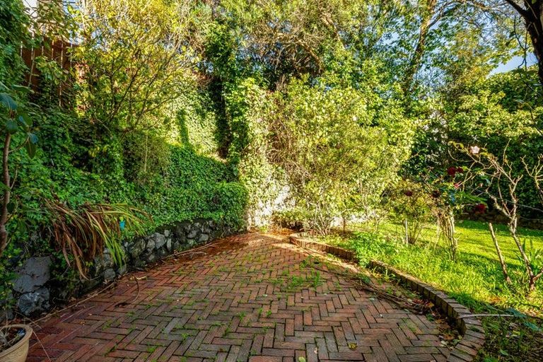 Photo of property in 71 Oriel Avenue, Tawa, Wellington, 5028