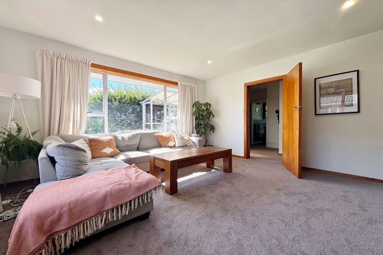 Photo of property in 42 Gregan Crescent, Burnside, Christchurch, 8053