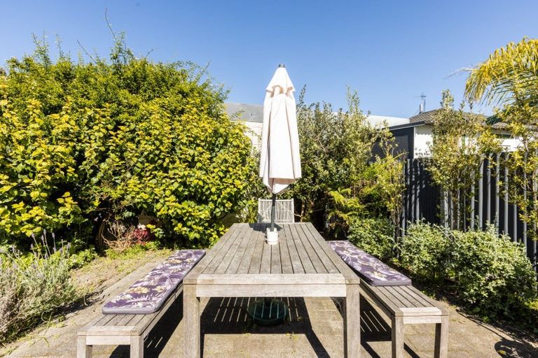 Photo of property in 95 Wellesley Road, Napier South, Napier, 4110