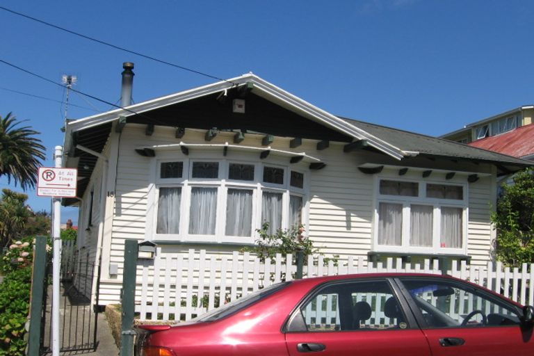 Photo of property in 15 Rolleston Street, Mount Cook, Wellington, 6021