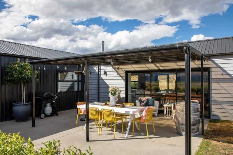 Photo of property in 77 Leaning Rock Road, Springvale, Alexandra, 9393