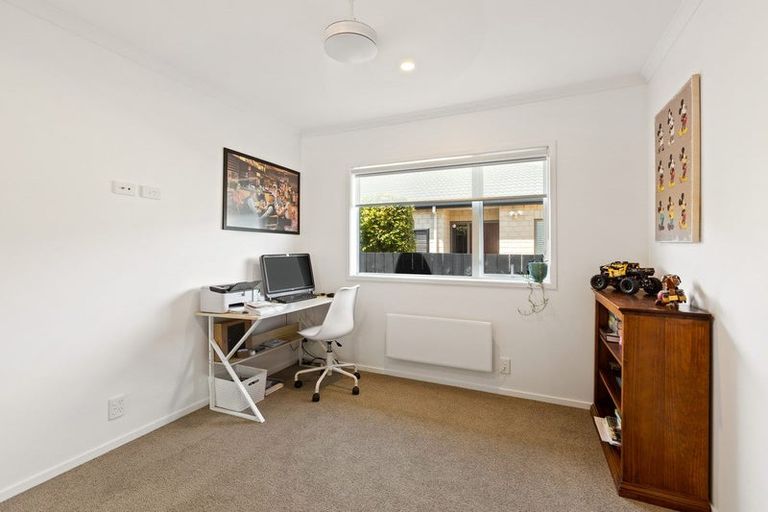 Photo of property in 25a Elizabeth Street, Orewa, 0931