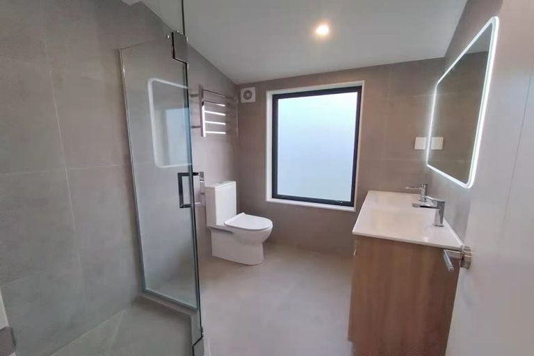 Photo of property in 36d Marendellas Drive, Bucklands Beach, Auckland, 2014