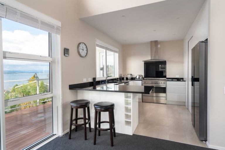 Photo of property in 3b Isobel Street, Acacia Bay, Taupo, 3330