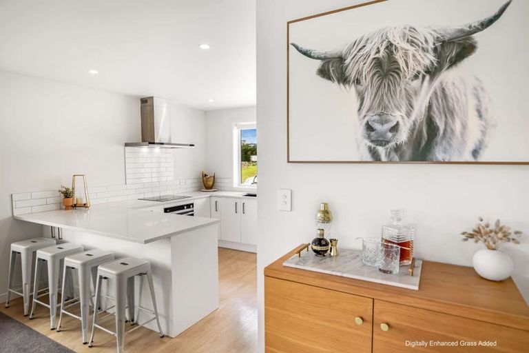 Photo of property in 7 Magnolia Lane, Kelvin Grove, Palmerston North, 4414