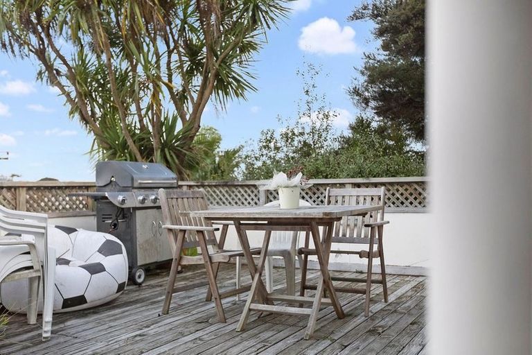 Photo of property in 36 Cedar Terrace, Stanmore Bay, Whangaparaoa, 0932