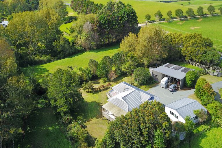 Photo of property in 1150 Oneriri Road, Kaiwaka, 0573