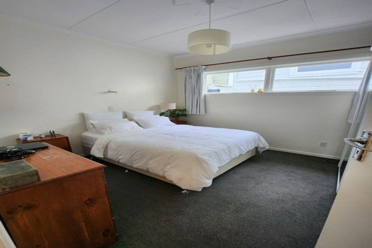 Photo of property in 40 Todman Street, Brooklyn, Wellington, 6021