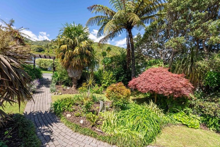 Photo of property in 2 Tui Crescent, Waikanae, 5036