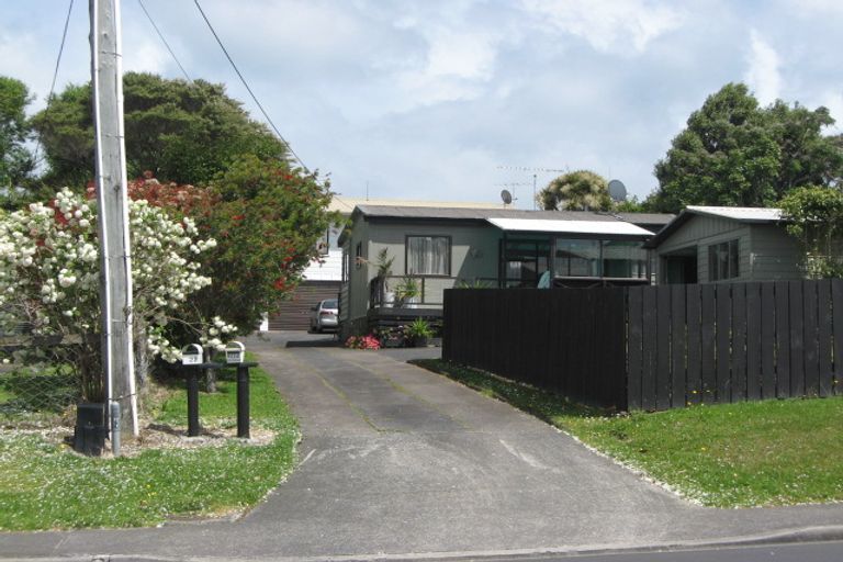Photo of property in 922a Whangaparaoa Road, Manly, Whangaparaoa, 0930