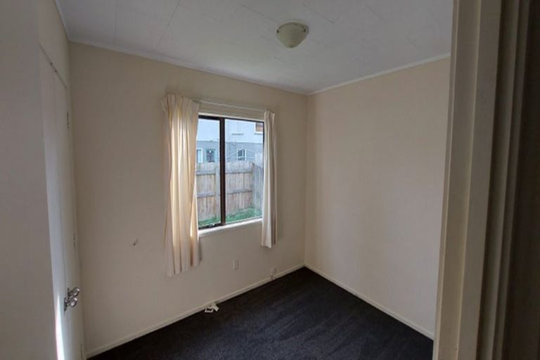 Photo of property in 2/25 Margaret Road, Papatoetoe, Auckland, 2025