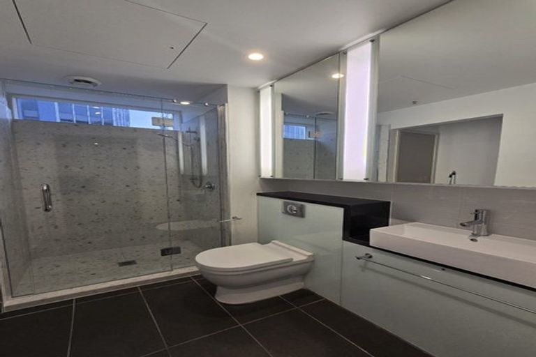 Photo of property in Summit Apartments, 11/184 Molesworth Street, Thorndon, Wellington, 6011