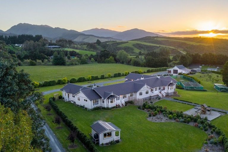 Photo of property in 255 Marchant Road, Kaitoke, Upper Hutt, 5018