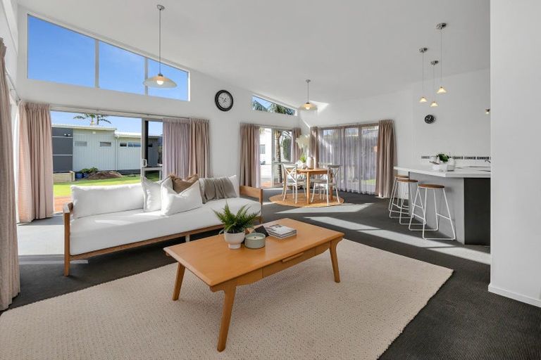 Photo of property in 152d One Tree Point Road, One Tree Point, 0118