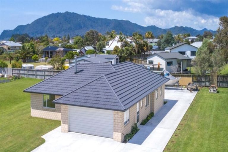 Photo of property in 36 Tairua Palms Place, Tairua, 3508