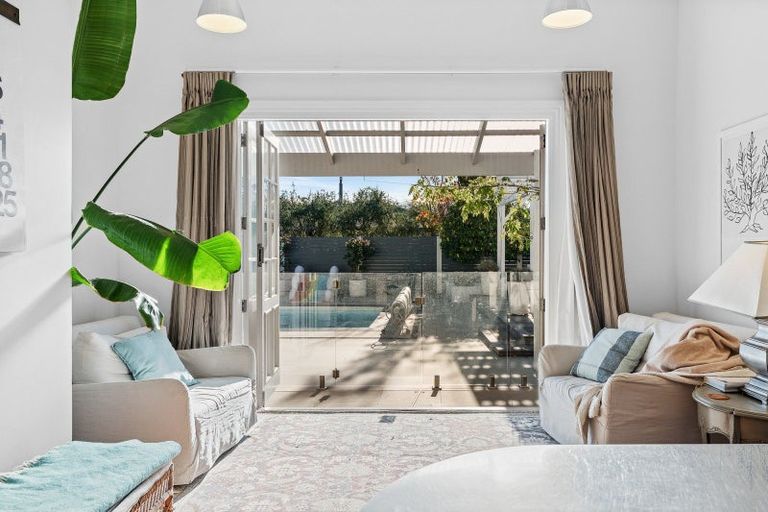 Photo of property in 93 Kuratawhiti Street, Greytown, 5794