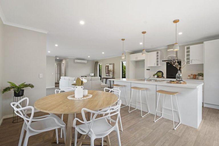 Photo of property in 11 Wescombe Grove, Feilding, 4702