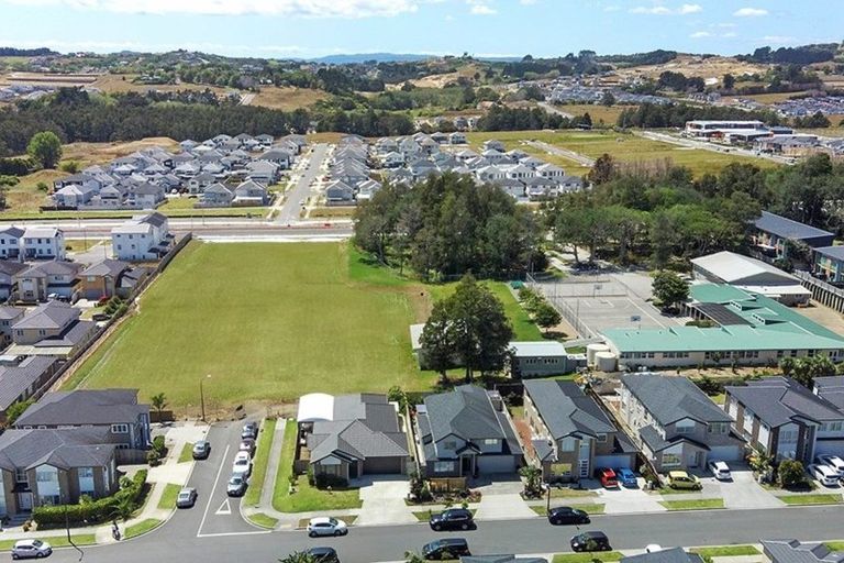 Property details for 32 Springside Drive, Flat Bush, Auckland, 2019
