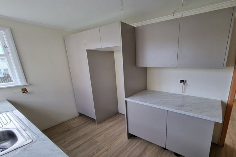 Photo of property in 66-68 Waihora Crescent, Waitangirua, Porirua, 5024