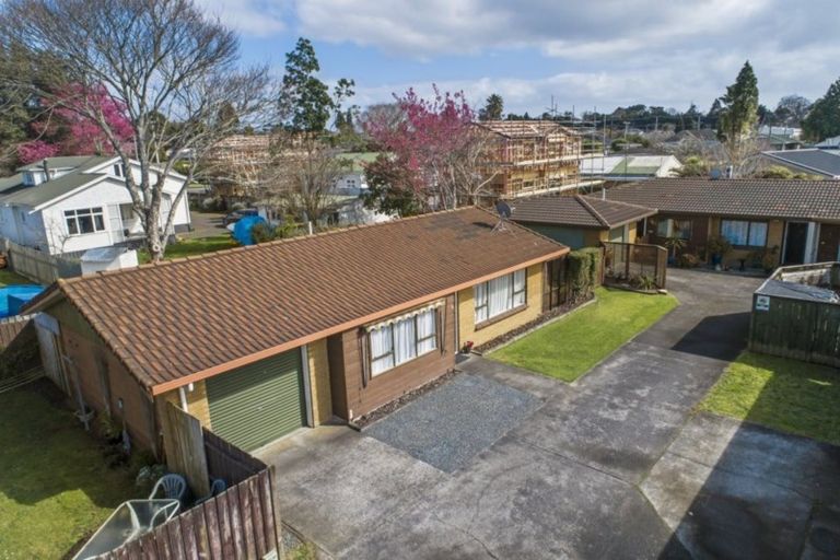 Photo of property in 1/2 Short Street, Papakura, 2110