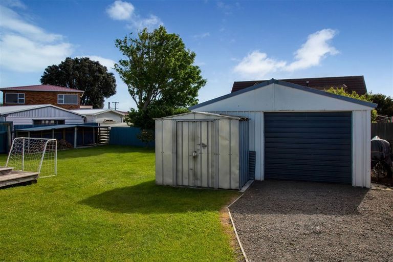 Photo of property in 3 Murray Avenue, Hawera, 4610