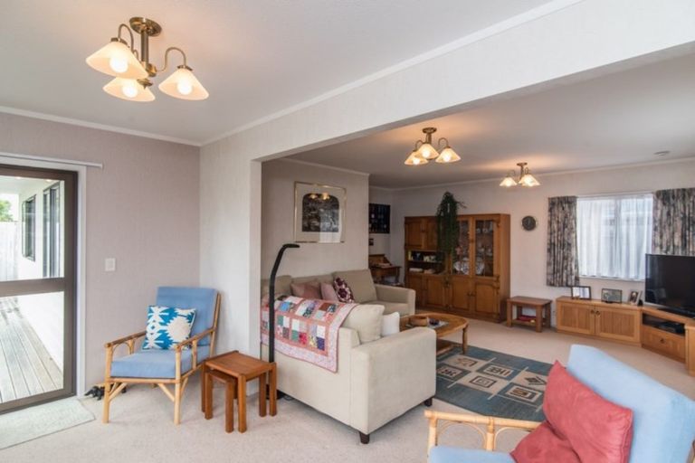 Photo of property in 7a Trinity Place, Paraparaumu Beach, Paraparaumu, 5032