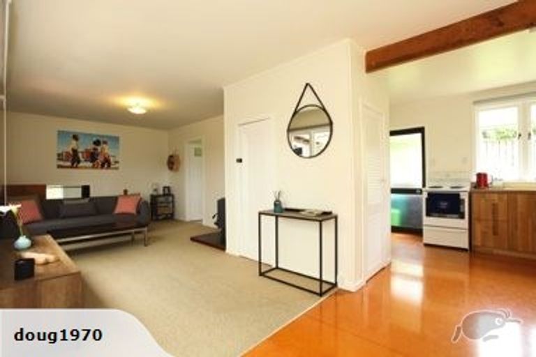 Photo of property in 6b Cross Street, Raglan, 3225