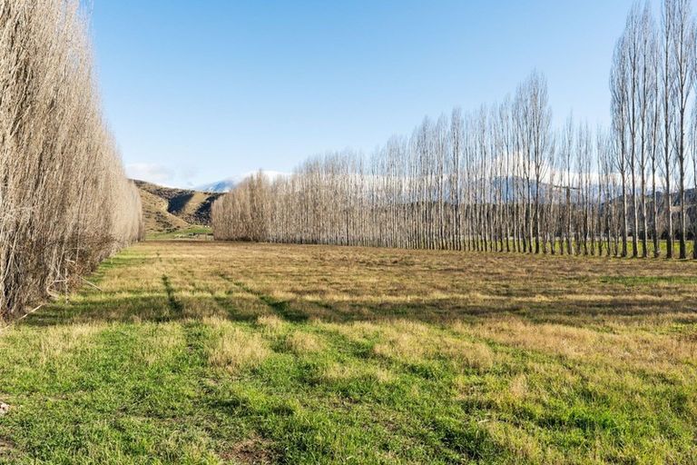 Photo of property in 19 Hillies Road, Kurow, 9498