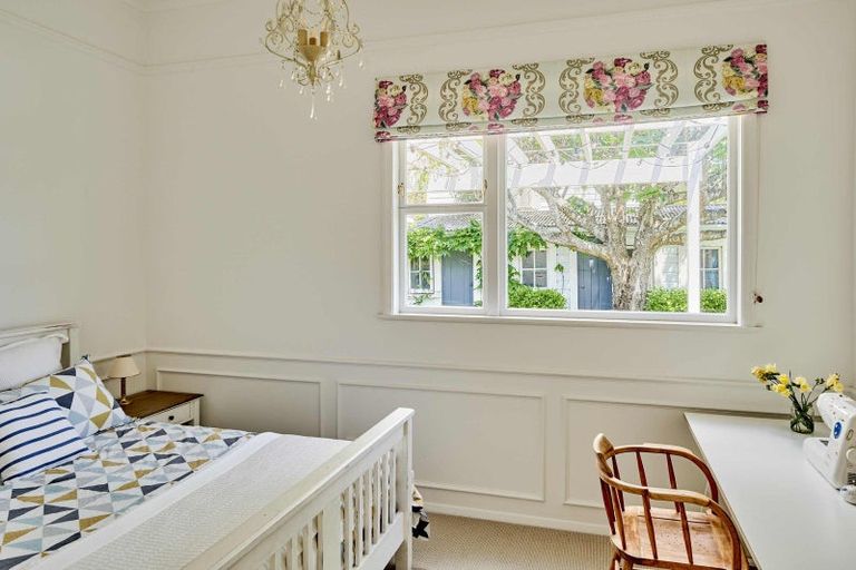 Photo of property in 15 Konini Street, Eastbourne, Lower Hutt, 5013