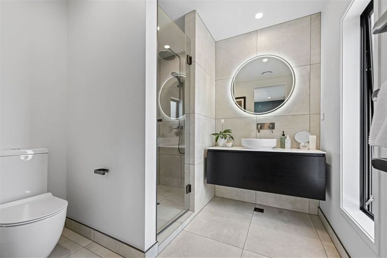 Photo of property in 2/23 Strowan Avenue, Fairfield, Hamilton, 3214