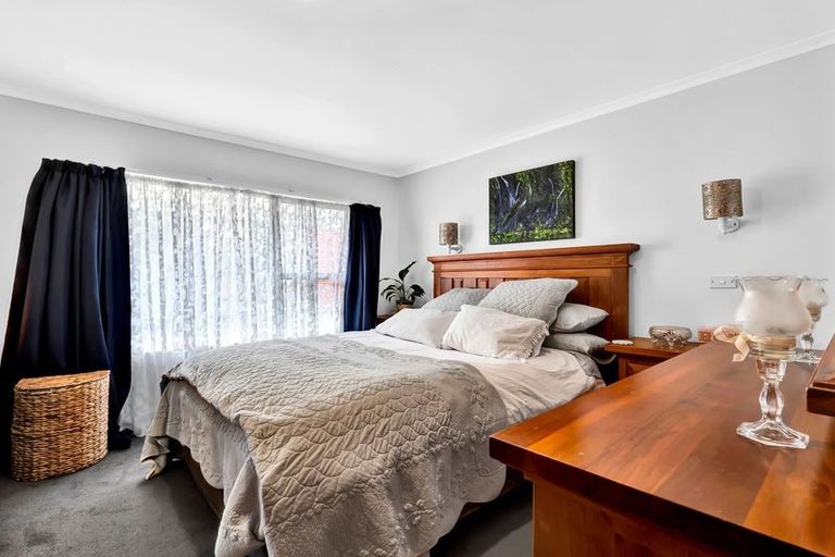 Photo of property in 8a Birdwood Avenue, Moturoa, New Plymouth, 4310