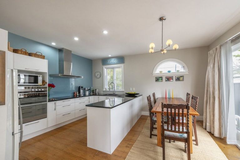 Photo of property in 72 Park Road, Miramar, Wellington, 6022