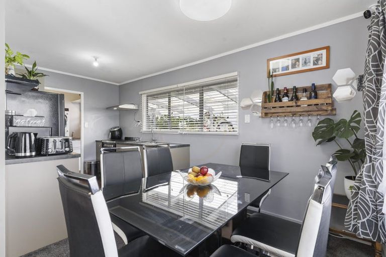 Photo of property in 1/11 Volta Place, Clendon Park, Auckland, 2103