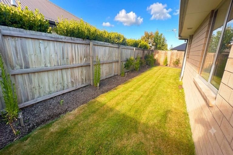 Photo of property in 7 Hineaari Street, Marshland, Christchurch, 8083