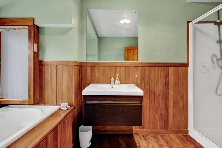 Photo of property in 231 Glover Road, Hawera, 4610