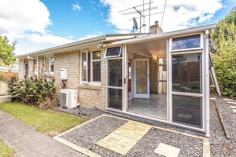 Photo of property in 17 Bristow Street, Saint Johns Hill, Whanganui, 4501