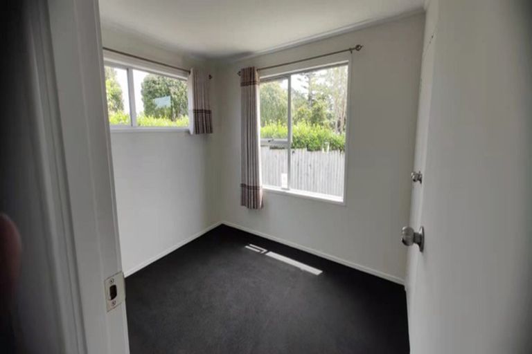 Photo of property in 32 Glen Road, Ranui, Auckland, 0612