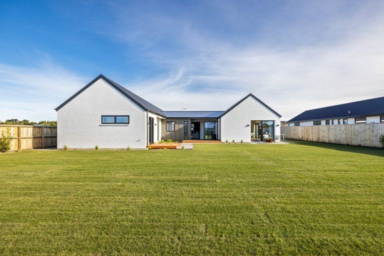 Photo of property in 51 Kingsdowne Drive, West Melton, 7618