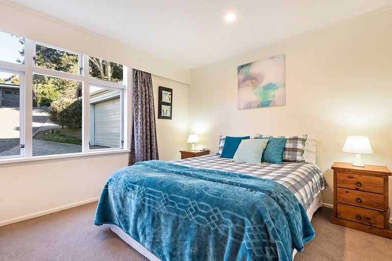 Photo of property in 2 Kopiko Way, Brooklyn, Wellington, 6021