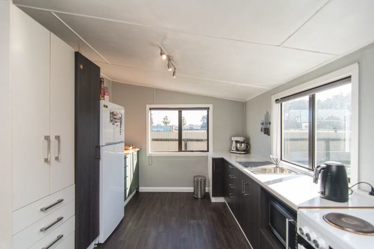 Photo of property in 24 Queen Street, Pareora, 7912