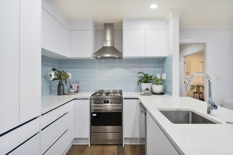 Photo of property in 51 Semillon Avenue, Henderson, Auckland, 0612