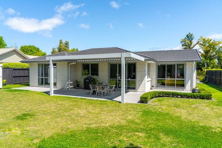 Photo of property in 8g Gane Place, Omokoroa, 3114