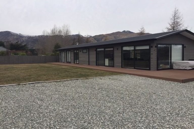 Photo of property in 11 Charles Court, Lake Hawea, Wanaka, 9382