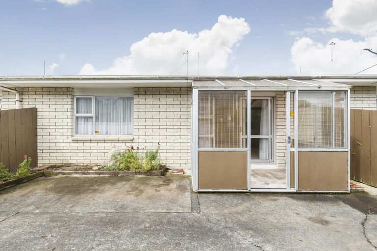 Photo of property in 2/364 Featherston Street, Palmerston North, 4414