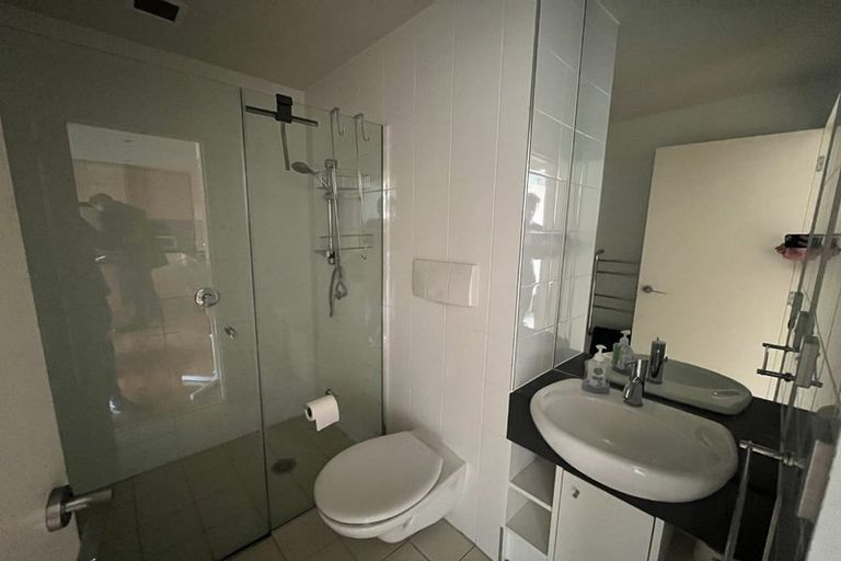 Photo of property in Sanctum Apartment, 10 Ebor Street, Te Aro, Wellington, 6011