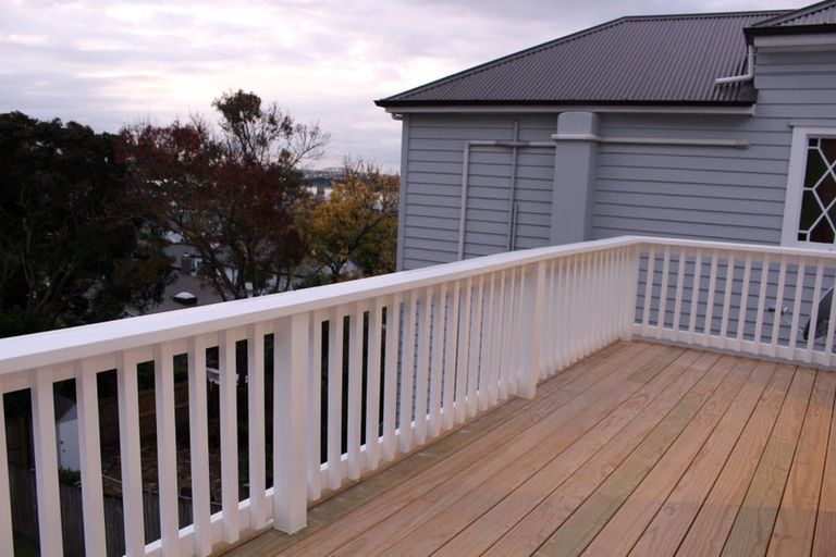Photo of property in 18 Dedwood Terrace, Saint Marys Bay, Auckland, 1011