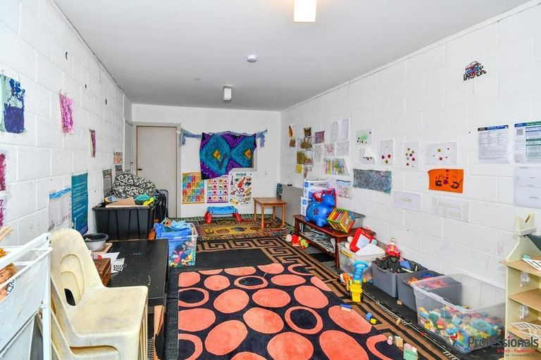 Photo of property in 11 Staines Avenue, Mangere East, Auckland, 2024