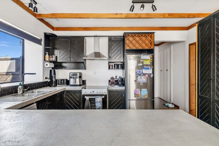 Photo of property in 44 Park Lane, Waitara, 4320